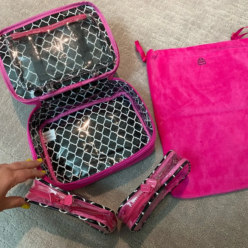 NEW Hot Pink, Black & White Velour Travel Laundry / Shoe & Cosmetics Makeup Bags